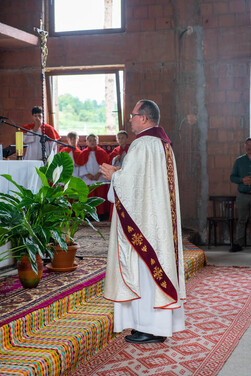 instalarea-noului-paroh-pavel-parohia-romano-catolica-berzunti-1137.jpg