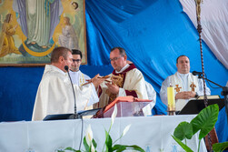instalarea-noului-paroh-pavel-parohia-romano-catolica-berzunti-1152.jpg