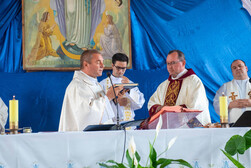 instalarea-noului-paroh-pavel-parohia-romano-catolica-berzunti-1156.jpg