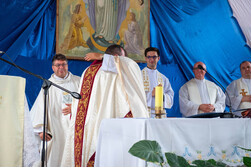 instalarea-noului-paroh-pavel-parohia-romano-catolica-berzunti-1168.jpg