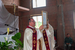 instalarea-noului-paroh-pavel-parohia-romano-catolica-berzunti-1180.jpg