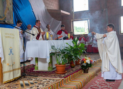 instalarea-noului-paroh-pavel-parohia-romano-catolica-berzunti-1184.jpg