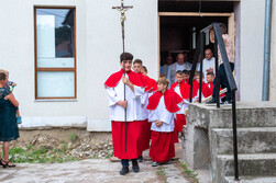 instalarea-noului-paroh-pavel-parohia-romano-catolica-berzunti-1215.jpg