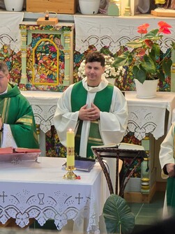 sfintirea-mormintelor-parohia-romano-catolica-berzunti-1461.jpg